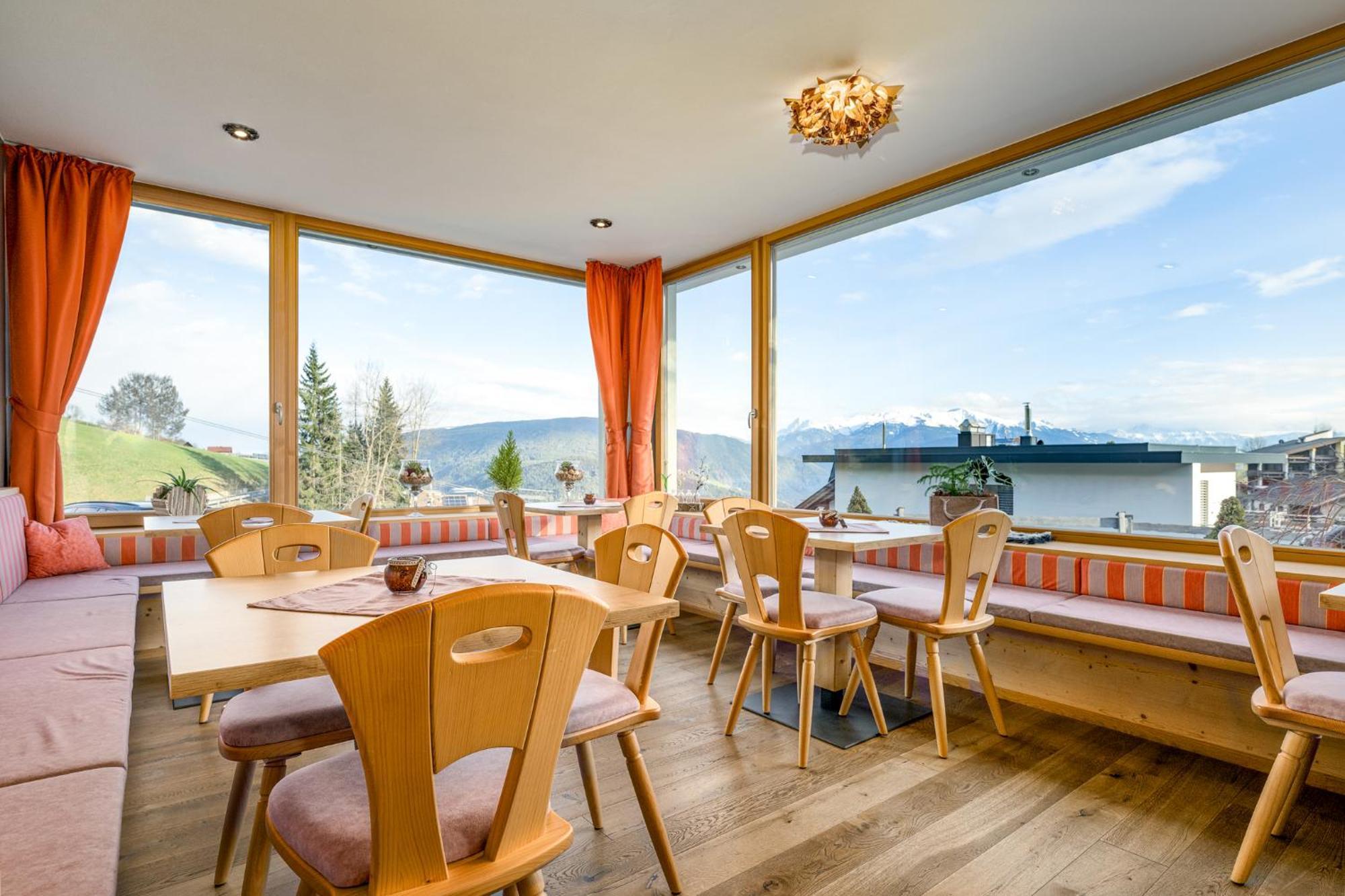 Hotel Schmiedhof Maranza Bagian luar foto