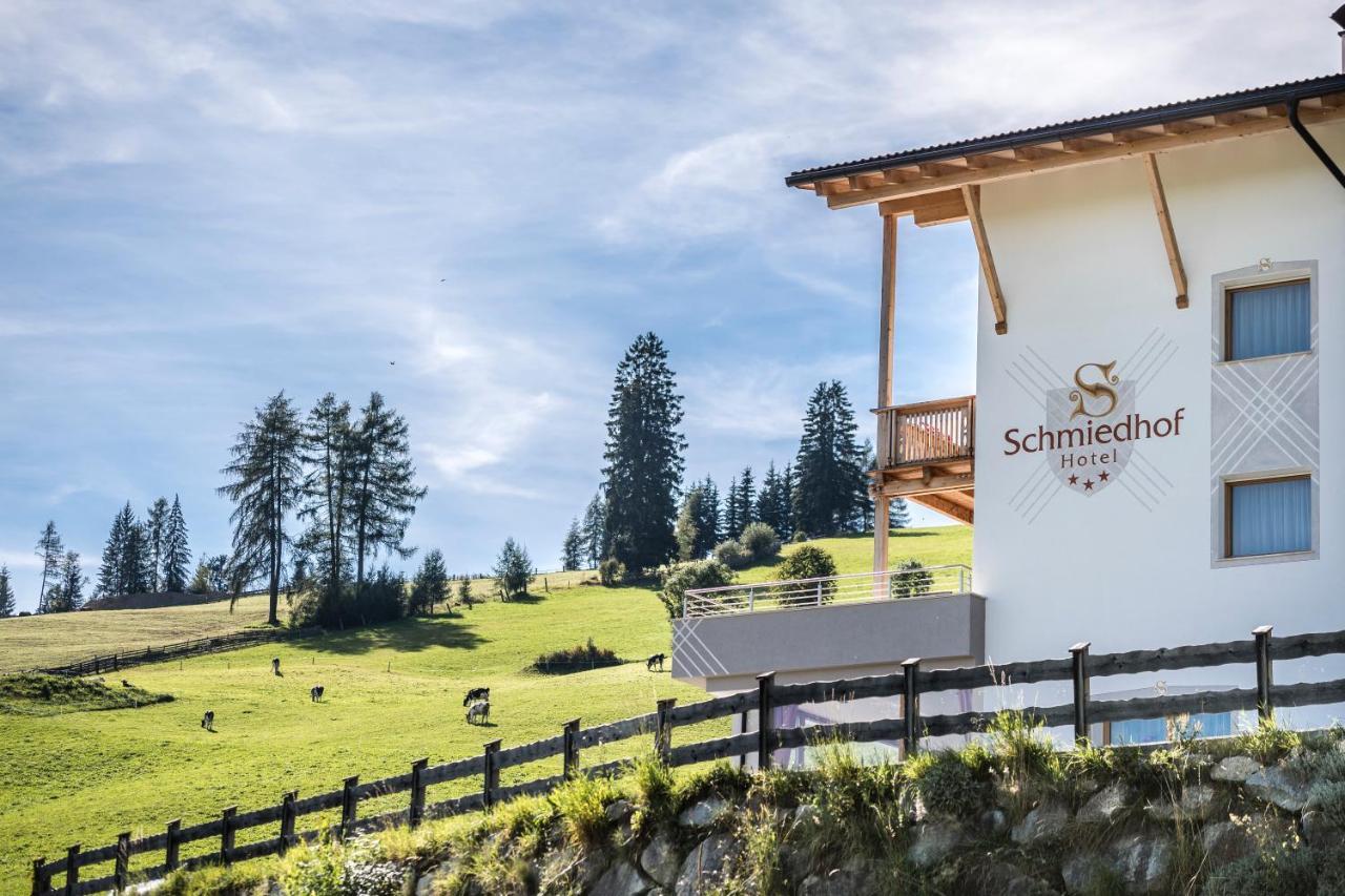 Hotel Schmiedhof Maranza Bagian luar foto