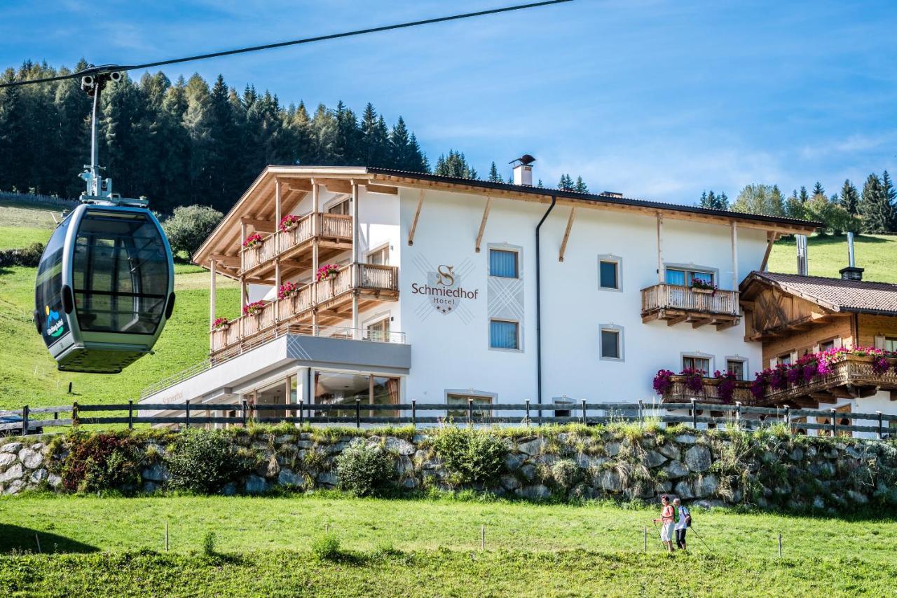 Hotel Schmiedhof Maranza Bagian luar foto